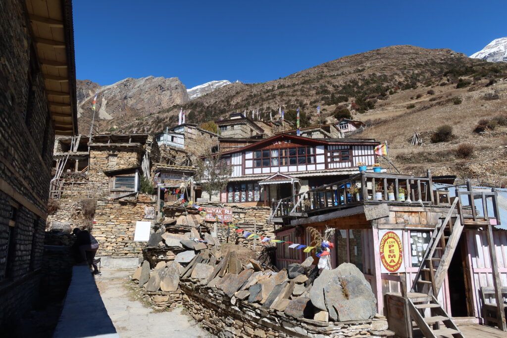 Lodges on Annapurna circuit