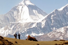 Hiking Upper Mustang below Denpasar